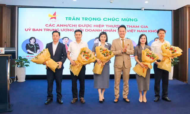 Hội nghị Ủy ban Trung ương Hội Doanh nhân trẻ Việt Nam: Quyết tâm, đồng lòng xây dựng Hội vững mạnh