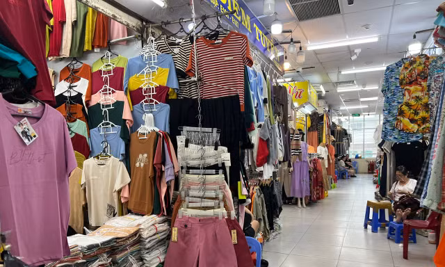 Cảnh đìu hiu tại những 'thiên đường mua sắm' ở TPHCM