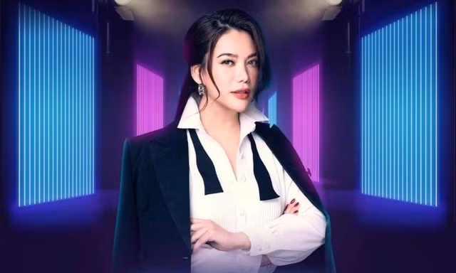Trương Ngọc Ánh 'tình tứ' bên 'tình trẻ', xứng danh 'chị đại quyền lực' của showbiz Việt