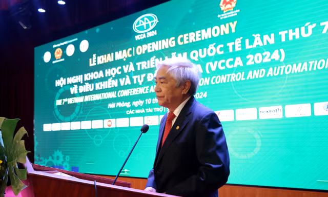 Bộ trưởng Khoa học và Công nghệ 'đặt hàng' 3 vấn đề lớn với tự động hóa