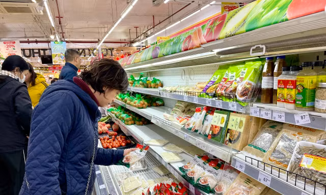 Vì sao sức mua dịp Tết yếu?