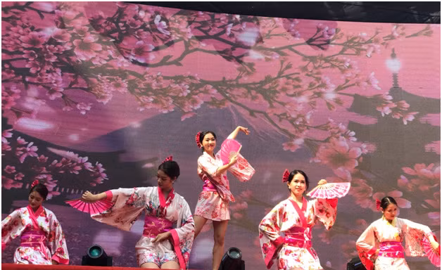 Không thể thiếu được màn múa Kimono đậm chất Nhật Bản trong Lễ khai mạc 
