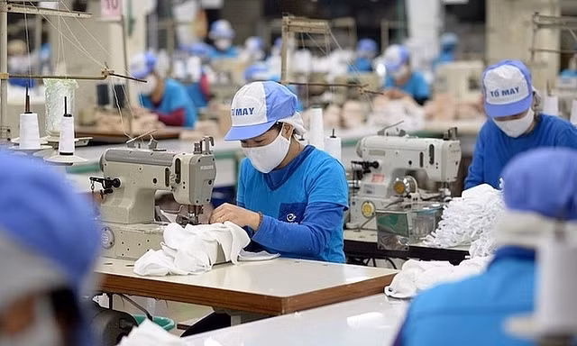 Ngược dòng vượt bão thành công, Vinatex thưởng Tết bình quân 16 triệu đồng/người
