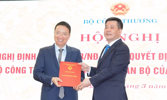 Công bố quyết định bổ nhiệm Chủ tịch Ủy ban Cạnh tranh quốc gia