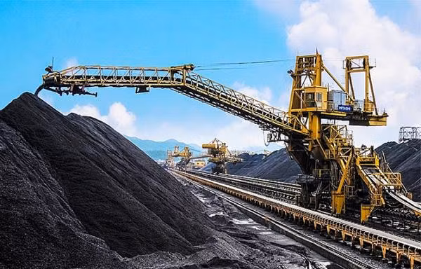 Thiếu gần 1,4 triệu tấn than, nhiều nhà máy điện trước nguy cơ ngừng hoạt động