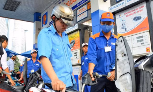 Xăng E5RON92 tăng 151 đồng/lít từ 15h hôm nay