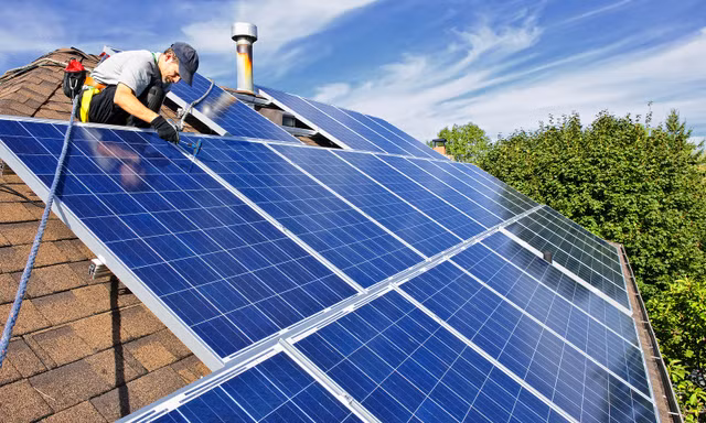 Bộ Công Thương sẽ kiểm tra việc phát triển điện mặt trời tại 10 tỉnh trong 40 ngày