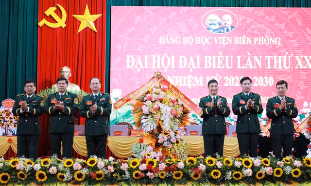 Đại tá Nguyễn Xuân Bách tiếp tục giữ chức Bí thư Đảng ủy Học viện Biên phòng 