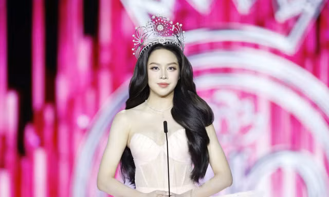 Màn final walk đầy cảm xúc của Hoa hậu Việt Nam 2022 Huỳnh Thị Thanh Thủy