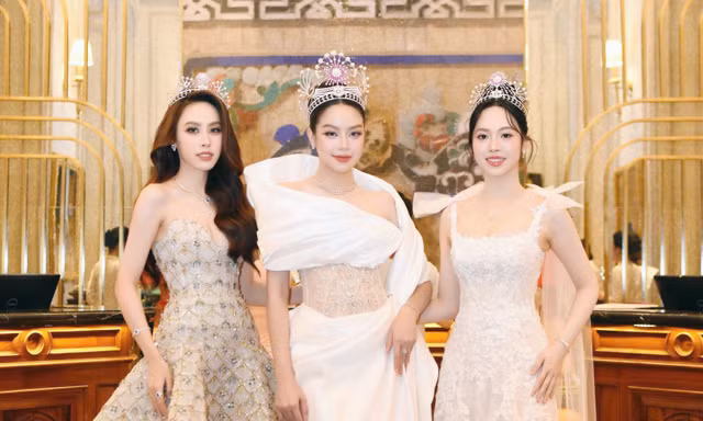 Hoa hậu Thanh Thủy đẹp tựa nữ thần tại thảm đỏ Chung kết Hoa hậu Việt Nam 2024