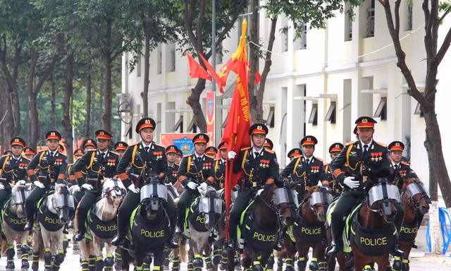 TPHCM: Người dân xem diễu binh, diễu hành 50 năm thống nhất đất nước thế nào?