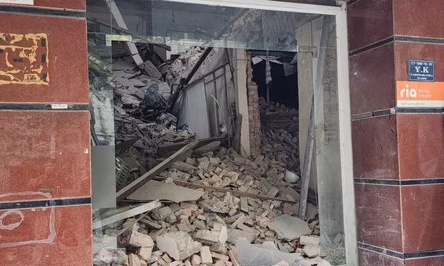 TPHCM 24/7: Sập sàn bê tông một tòa nhà; Phá đường dây mua bán trẻ sơ sinh tại 32 tỉnh, thành