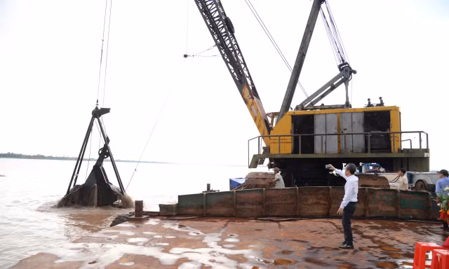'Giải cứu' cơn khát cát cho dự án đường Vành đai 3 TPHCM