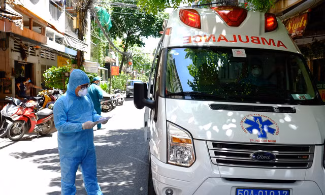 TPHCM thông tin về ca mắc COVID-19 trẻ tuổi đang phải chạy ECMO