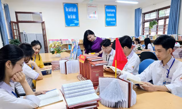 Trường THPT Hoàng Văn Thụ, thành phố lạng Sơn hào hứng với Văn hóa đọc. Ảnh: Duy Chiến. 