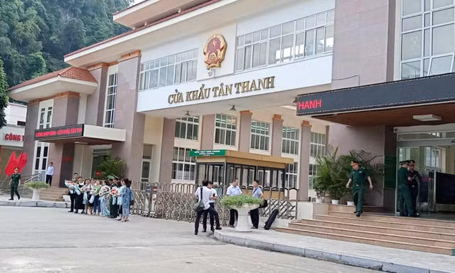 Mở đường chuyên dụng vận chuyển hàng hóa Tân Thanh - Pò Chài