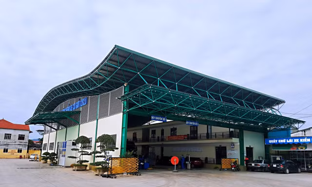Trung tâm đăng kiểm Lạng Sơn hoạt động trở lại .Ảnh: Duy Chiến 