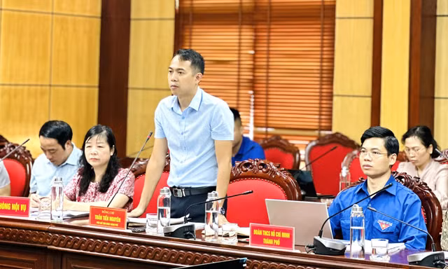 Giám sát thực hiện Luật Thanh niên và chiến lược phát triển thanh niên Việt Nam