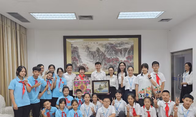 Sôi nổi giao lưu hữu nghị thiếu nhi Việt - Trung và ASEAN