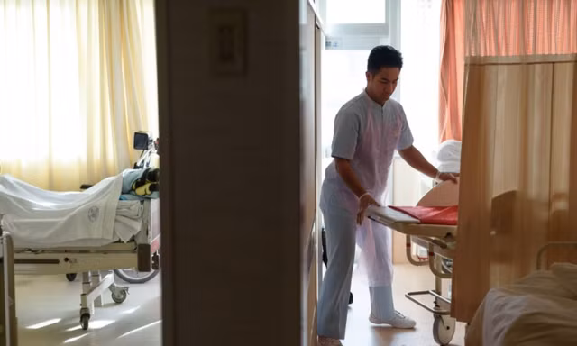 Sinh viên nước ngoài học nghề ở Nhật Bản sẽ có nhiều cơ hội hơn để được phép cư trú. (Ảnh: Bloomberg)