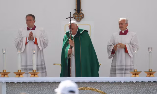 Giáo hoàng Francis chủ trì thánh lễ ở thành phố Trieste ngày 7/7. (Ảnh: Reuters)