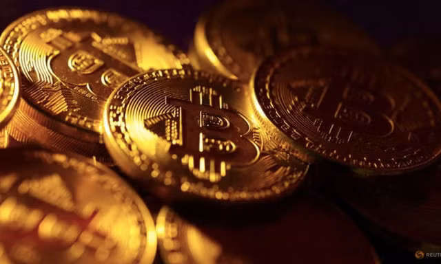 Các quỹ ETF được chấp thuận trở thành cú hích lớn cho bitcoin. (Ảnh: Reuters)