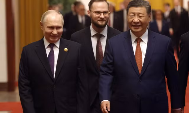 Chủ tịch Trung Quốc Tập Cận Bình và Tổng thống Nga Vladimir Putin tại Bắc Kinh ngày 16/5. (Ảnh: Getty)