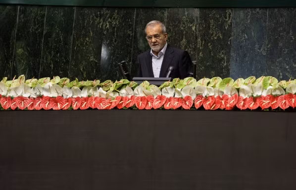 Tân Tổng thống Iran Masoud Pezeshkian trong lễ nhậm chức ngày 30/7. (Ảnh: NYT)