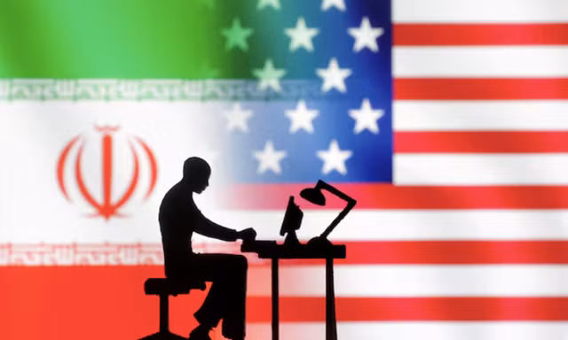 Tình báo Mỹ cáo buộc Iran tấn công mạng nhằm vào bà Harris và ông Trump