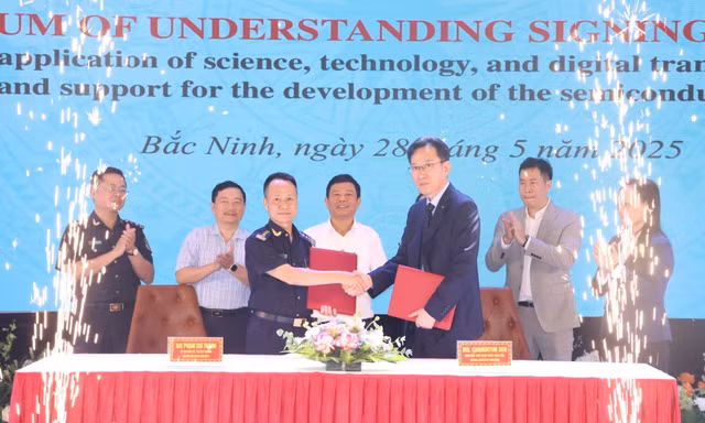 Chi cục Hải quan Khu vực V: 13 năm một chặng đường và khát vọng vươn tới 