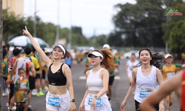 Thanh niên Đắk Lắk đua tranh ‘Bước chân đại ngàn’