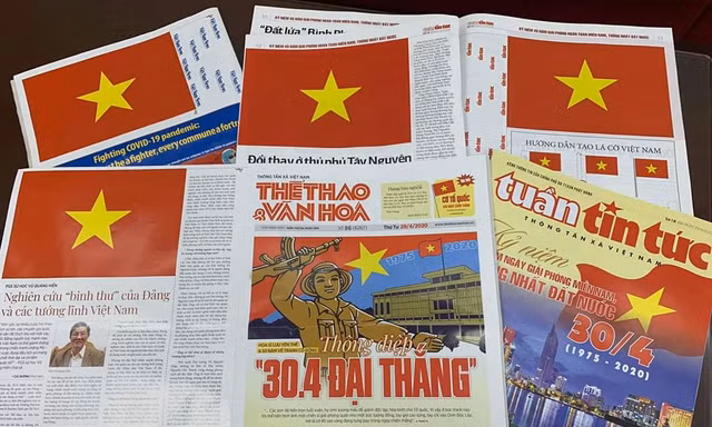 Một loạt tờ báo in tại Việt Nam sẽ cùng tham gia chương trình kỷ niệm 45 năm giải phóng Miền Nam - thống nhất đất nước bằng cách tạo lá cờ Tổ quốc bằng trang báo in