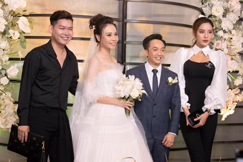 Dàn khách mời toàn sao tại lễ cưới Cường Đô La, Đàm Thu Trang