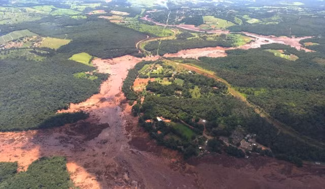 Vỡ đập ở Brazil: 7 người chết, 200 người mất tích