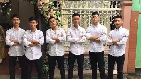 Giải mã chiếc 'áo sơ mi quốc dân' xôn xao mạng xã hội