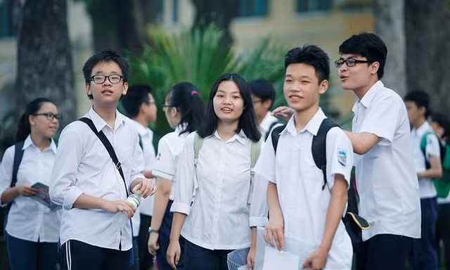 Hôm qua Toán, Văn đều bị lọt đề, Ngoại ngữ hôm nay sẽ thế nào?