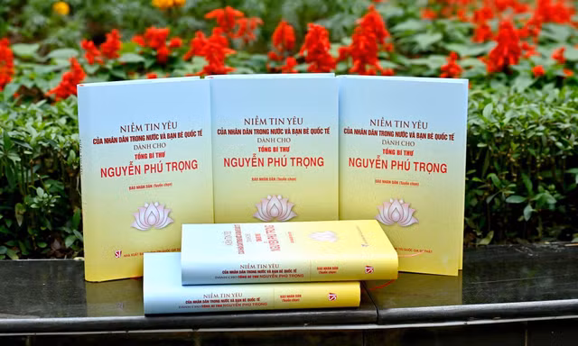 Niềm tin yêu của nhân dân và bạn bè quốc tế dành cho Tổng Bí thư Nguyễn Phú Trọng