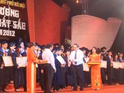 Thủ khoa lo thất nghiệp