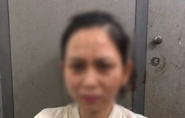 'Tú bà' đang mang thai vẫn mở tiệm cắt tóc để bán dâm