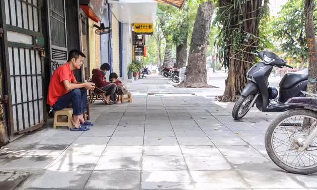 Cận cảnh vỉa hè mới trên những tuyến phố trung tâm của Thủ đô