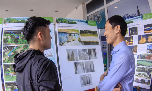 Triển lãm, lấy ý kiến người dân việc xây dựng kè mới hồ Hoàn Kiếm