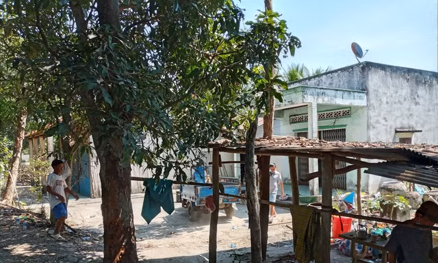 Hiện trường án mạng nghi chồng sát hại vợ vì ghen.