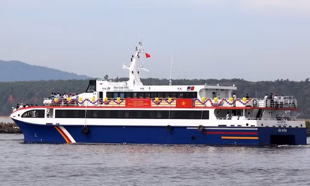 Tàu cao tốc Phú Qúy từ TPHCM tới Côn Đảo chỉ hơn 5 tiếng có khả thi?
