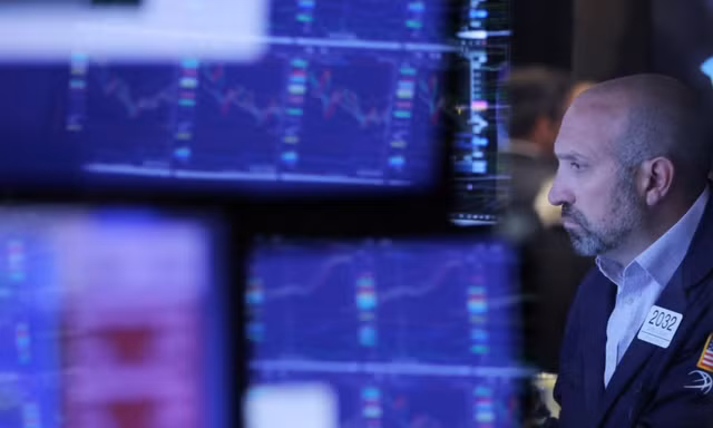 Giới đầu tư đang lo ngại về những yếu tố kìm hãm tăng trưởng kinh tế. (Ảnh: Reuters)