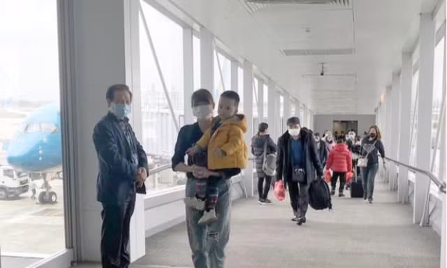 Sẽ có 2 chuyến bay đưa người Việt ở Ukraine về nước hạ cánh vào ngày 17 và 19/3