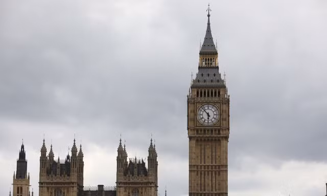 Trước trụ sở quốc hội Anh ở London. (Ảnh: Reuters)