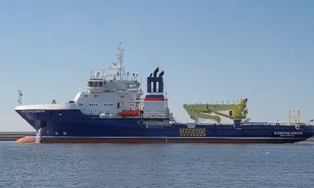Ukraine nói đã bắn trúng tàu hậu cần Vsevolod Bobrov của Nga. (Ảnh: Severnaya Verf)