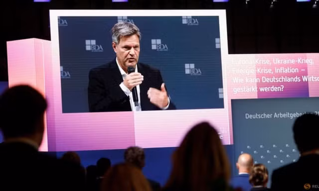 Bộ trưởng Kinh tế Đức Robert Habeck phát biểu tại một sự kiện. (Ảnh: Reuters)