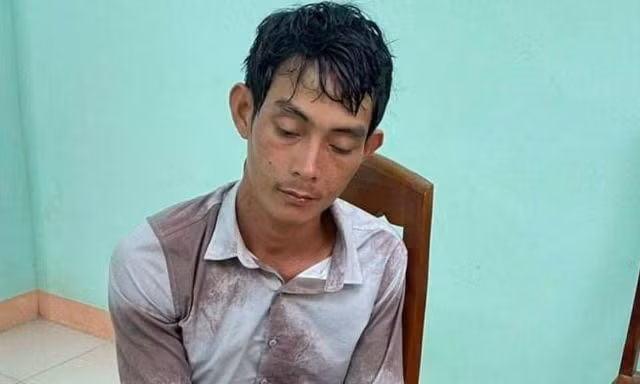Đối tượng Tám dùng dao đâm vợ nhiều nhát khiến chị này tử vong sau đó bỏ trốn. Ảnh: Báo Giao thông