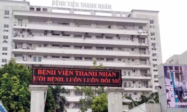 Robot bị "thổi" giá khi vào bệnh viện.